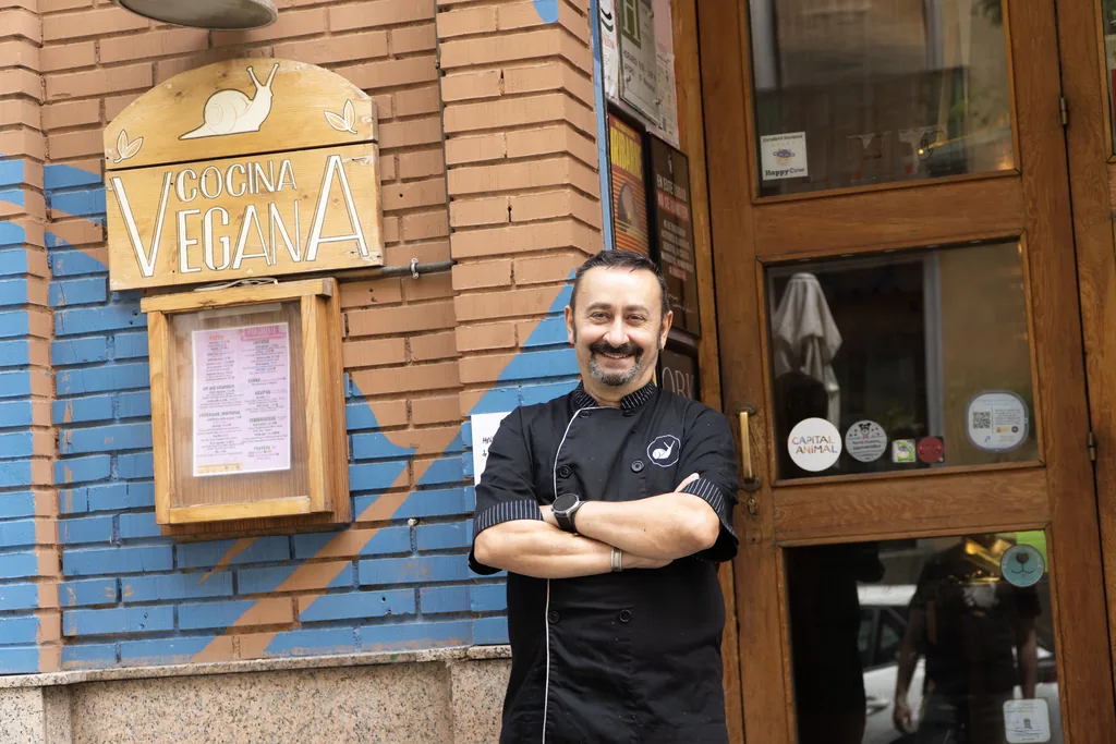 La entrada de Viva Chapata en C/ Ave María, 43